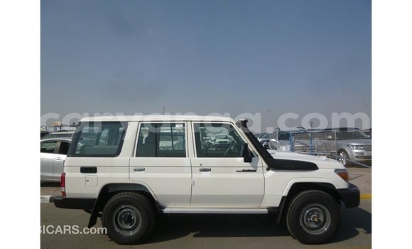 Buy Import Toyota Land Cruiser White Car in Import - Dubai in Malawi Buy Import Toyota Land Cruiser White Car in Import - Dubai in Malawi