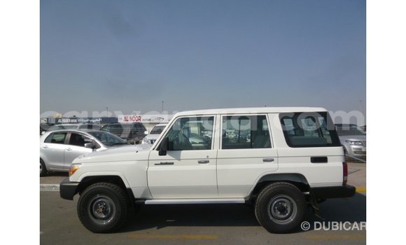 Buy Import Toyota Land Cruiser White Car in Import - Dubai in Malawi Buy Import Toyota Land Cruiser White Car in Import - Dubai in Malawi