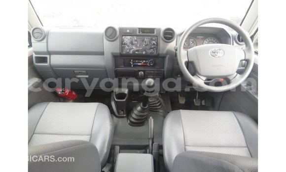 Buy Import Toyota Land Cruiser White Car in Import - Dubai in Malawi Buy Import Toyota Land Cruiser White Car in Import - Dubai in Malawi