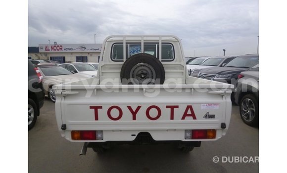 Buy Import Toyota Land Cruiser White Car in Import - Dubai in Malawi Buy Import Toyota Land Cruiser White Car in Import - Dubai in Malawi