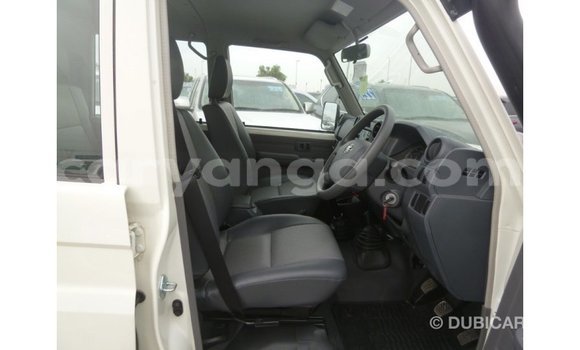 Buy Import Toyota Land Cruiser White Car in Import - Dubai in Malawi Buy Import Toyota Land Cruiser White Car in Import - Dubai in Malawi