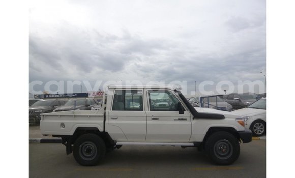 Buy Import Toyota Land Cruiser White Car in Import - Dubai in Malawi Buy Import Toyota Land Cruiser White Car in Import - Dubai in Malawi