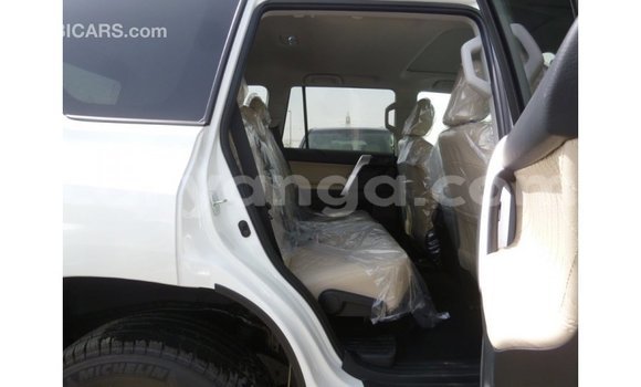 Nunua Imported Toyota Prado White Gari ndani ya Import - Dubai nchini Malawi Nunua Imported Toyota Prado White Gari ndani ya Import - Dubai nchini Malawi