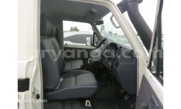 Buy Import Toyota Land Cruiser White Car in Import - Dubai in Malawi Buy Import Toyota Land Cruiser White Car in Import - Dubai in Malawi