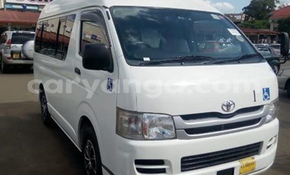 Buy Used Toyota Regius White Car in Lilongwe in Malawi Buy Used Toyota Regius White Car in Lilongwe in Malawi