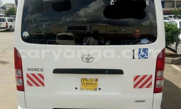 Buy Used Toyota Regius White Car in Lilongwe in Malawi Buy Used Toyota Regius White Car in Lilongwe in Malawi