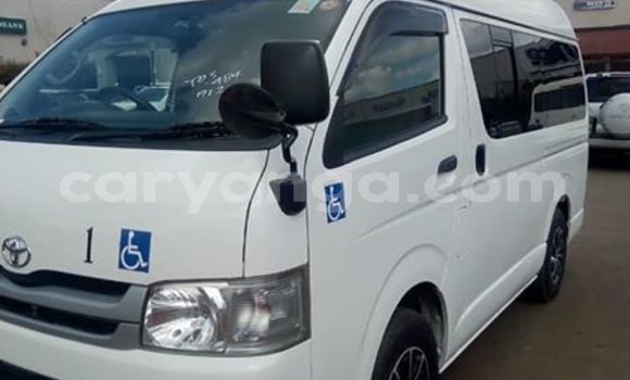 Buy Used Toyota Regius White Car in Lilongwe in Malawi Buy Used Toyota Regius White Car in Lilongwe in Malawi
