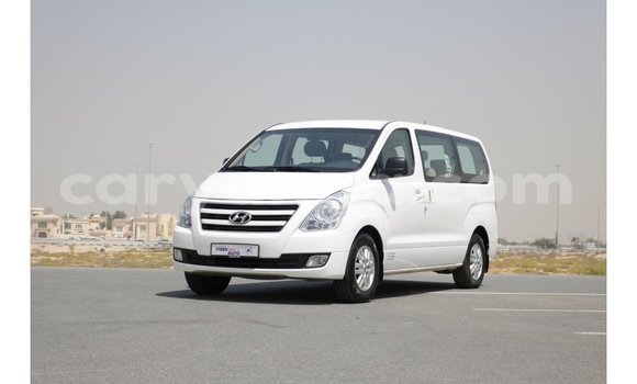 Buy Import Hyundai Chorus White Truck in Import - Dubai in Malawi