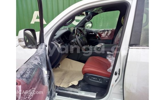 Acheter Import Voiture Lexus LX Blanc à Import - Dubai, Malawi Acheter Import Voiture Lexus LX Blanc à Import - Dubai, Malawi