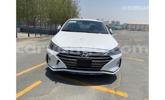 Nunua Imported Hyundai Elantra White Gari ndani ya Import - Dubai nchini Malawi Nunua Imported Hyundai Elantra White Gari ndani ya Import - Dubai nchini Malawi