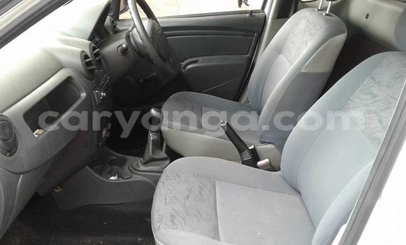 Nunua Ilio tumika Nissan Navara White Gari ndani ya Limbe nchini Malawi Nunua Ilio tumika Nissan Navara White Gari ndani ya Limbe nchini Malawi