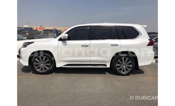 Acheter Import Voiture Lexus LX Blanc à Import - Dubai, Malawi Acheter Import Voiture Lexus LX Blanc à Import - Dubai, Malawi