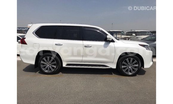 Acheter Import Voiture Lexus LX Blanc à Import - Dubai, Malawi Acheter Import Voiture Lexus LX Blanc à Import - Dubai, Malawi