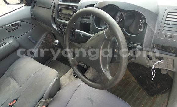 Nunua Ilio tumika Toyota Hilux White Gari ndani ya Limbe nchini Malawi Nunua Ilio tumika Toyota Hilux White Gari ndani ya Limbe nchini Malawi
