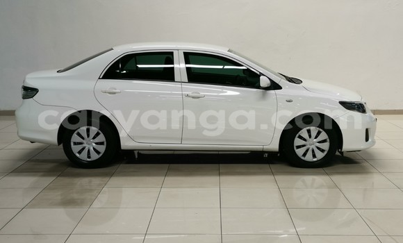 Buy Used Toyota Corolla White Car in Livingstonia in Karonga Buy Used Toyota Corolla White Car in Livingstonia in Karonga