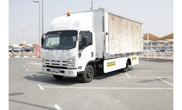 Buy Import Isuzu FTR 850 White Truck in Import - Dubai in Malawi