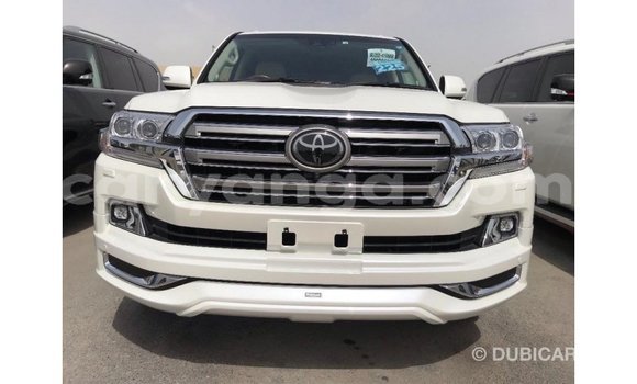 Nunua Imported Toyota Land Cruiser White Gari ndani ya Import - Dubai nchini Malawi Nunua Imported Toyota Land Cruiser White Gari ndani ya Import - Dubai nchini Malawi