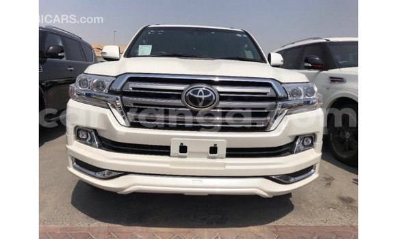 Buy Import Toyota Land Cruiser White Car in Import - Dubai in Malawi Buy Import Toyota Land Cruiser White Car in Import - Dubai in Malawi