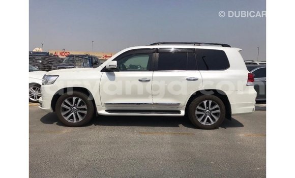 Buy Import Toyota Land Cruiser White Car in Import - Dubai in Malawi Buy Import Toyota Land Cruiser White Car in Import - Dubai in Malawi