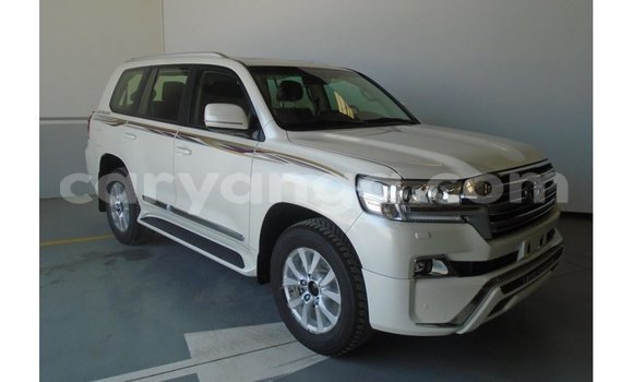Buy Import Toyota Land Cruiser White Car in Import - Dubai in Malawi Buy Import Toyota Land Cruiser White Car in Import - Dubai in Malawi