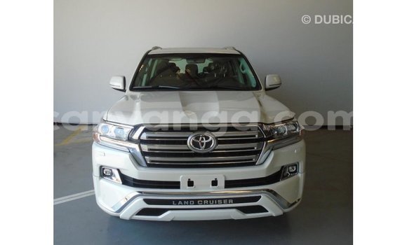 Buy Import Toyota Land Cruiser White Car in Import - Dubai in Malawi Buy Import Toyota Land Cruiser White Car in Import - Dubai in Malawi