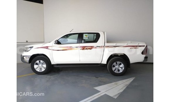 Acheter Import Voiture Toyota Hilux Blanc à Import - Dubai, Malawi Acheter Import Voiture Toyota Hilux Blanc à Import - Dubai, Malawi