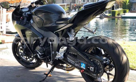 Buy Used Honda CBR 1000 RR Black Bike in Dowa in Dowa Buy Used Honda CBR 1000 RR Black Bike in Dowa in Dowa