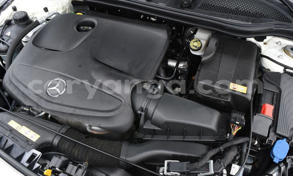 Buy Used Mercedes‒Benz 300–Series White Car in Dowa in Dowa Buy Used Mercedes‒Benz 300–Series White Car in Dowa in Dowa