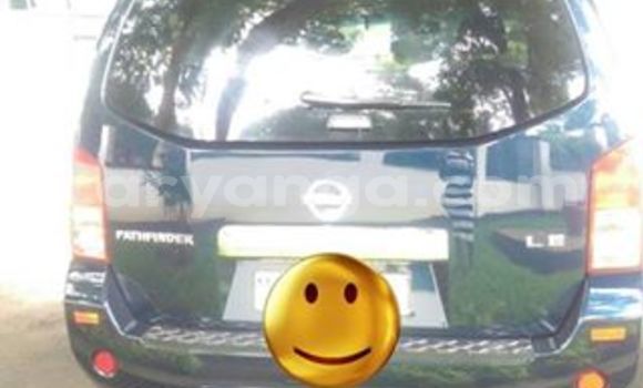 Buy Used Nissan Pathfinder Blue Car in Limbe in Malawi Buy Used Nissan Pathfinder Blue Car in Limbe in Malawi