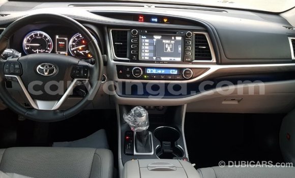 Nunua Imported Toyota Highlander Other Gari ndani ya Import - Dubai nchini Malawi Nunua Imported Toyota Highlander Other Gari ndani ya Import - Dubai nchini Malawi