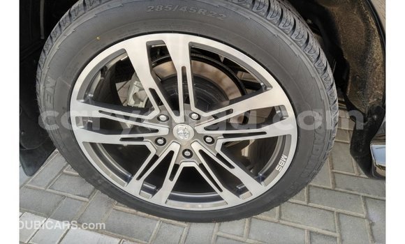 Acheter Import Voiture Toyota Land Cruiser Noir à Import - Dubai, Malawi Acheter Import Voiture Toyota Land Cruiser Noir à Import - Dubai, Malawi