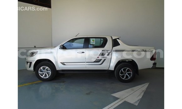 Acheter Import Voiture Toyota Hilux Blanc à Import - Dubai, Malawi Acheter Import Voiture Toyota Hilux Blanc à Import - Dubai, Malawi