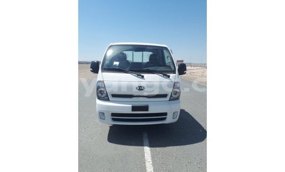 Nunua Imported Kia Carens White Gari ndani ya Import - Dubai nchini Malawi Nunua Imported Kia Carens White Gari ndani ya Import - Dubai nchini Malawi