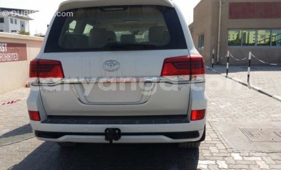 Buy Import Toyota Land Cruiser White Car in Import - Dubai in Malawi Buy Import Toyota Land Cruiser White Car in Import - Dubai in Malawi