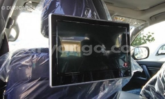 Buy Import Toyota Land Cruiser White Car in Import - Dubai in Malawi Buy Import Toyota Land Cruiser White Car in Import - Dubai in Malawi