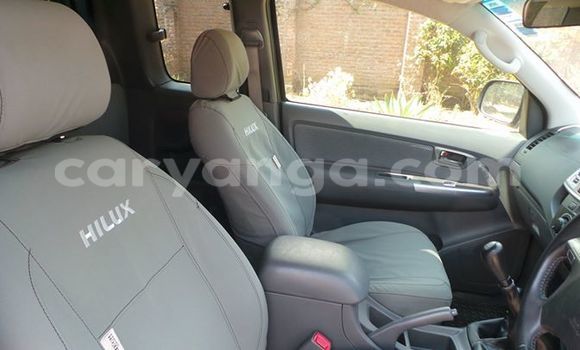 Acheter Occasion Voiture Toyota Hilux Noir à Limbe, Malawi Acheter Occasion Voiture Toyota Hilux Noir à Limbe, Malawi