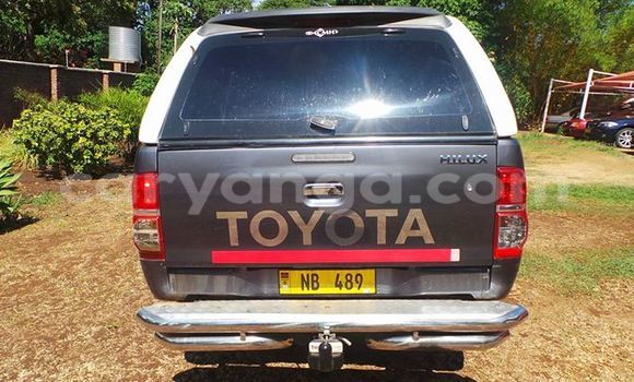 Acheter Occasion Voiture Toyota Hilux Noir à Limbe, Malawi Acheter Occasion Voiture Toyota Hilux Noir à Limbe, Malawi