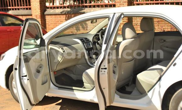 Buy Used Toyota 4Runner White Car in Lilongwe in Malawi