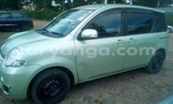Buy Used Toyota Sienta Green Car in Blantyre in Malawi Buy Used Toyota Sienta Green Car in Blantyre in Malawi