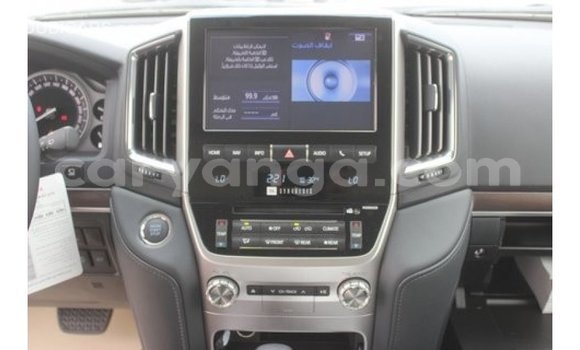 Buy Import Toyota Land Cruiser White Car in Import - Dubai in Malawi Buy Import Toyota Land Cruiser White Car in Import - Dubai in Malawi