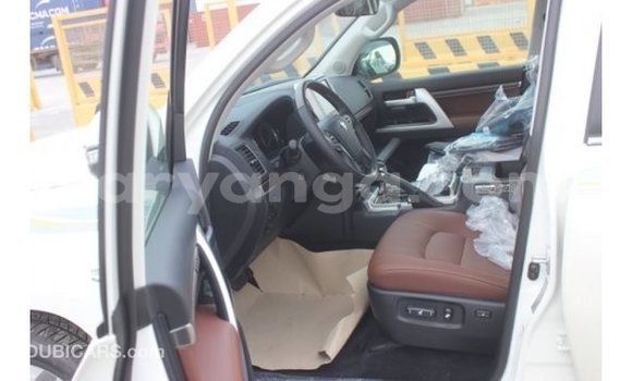 Buy Import Toyota Land Cruiser White Car in Import - Dubai in Malawi Buy Import Toyota Land Cruiser White Car in Import - Dubai in Malawi