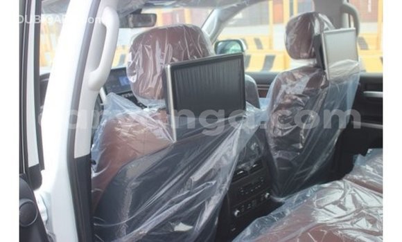 Buy Import Toyota Land Cruiser White Car in Import - Dubai in Malawi Buy Import Toyota Land Cruiser White Car in Import - Dubai in Malawi