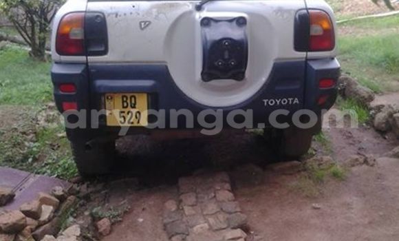 Buy Used Toyota RAV4 White Car in Limbe in Malawi Buy Used Toyota RAV4 White Car in Limbe in Malawi