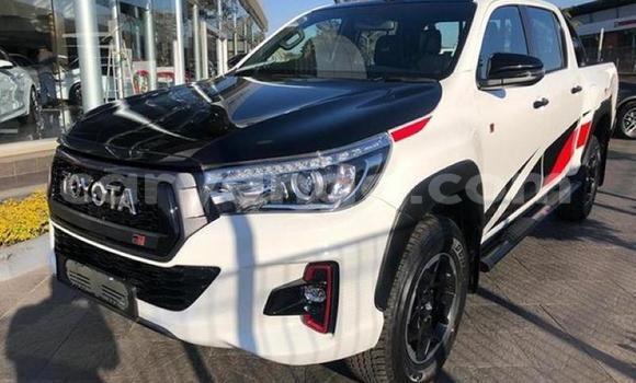 Buy Used Toyota Hilux White Car in Blantyre in Malawi Buy Used Toyota Hilux White Car in Blantyre in Malawi