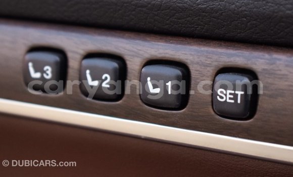 Acheter Import Voiture Toyota Land Cruiser Blanc à Import - Dubai, Malawi Acheter Import Voiture Toyota Land Cruiser Blanc à Import - Dubai, Malawi