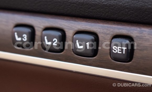 Acheter Import Voiture Toyota Land Cruiser Blanc à Import - Dubai, Malawi Acheter Import Voiture Toyota Land Cruiser Blanc à Import - Dubai, Malawi