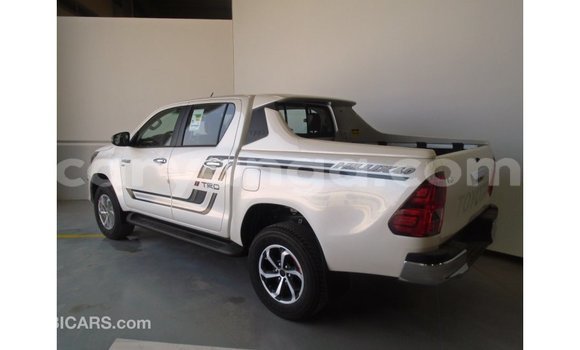 Acheter Import Voiture Toyota Hilux Blanc à Import - Dubai, Malawi Acheter Import Voiture Toyota Hilux Blanc à Import - Dubai, Malawi