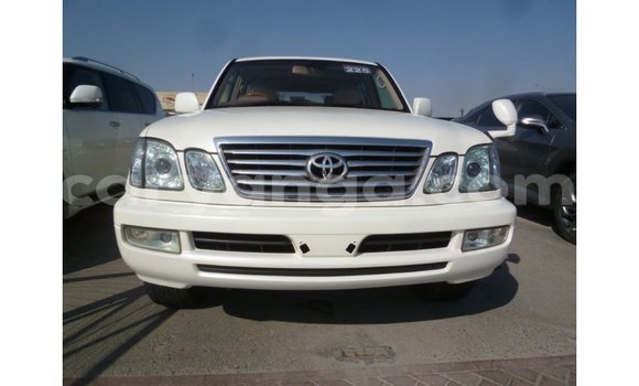 Acheter Import Voiture Toyota Land Cruiser Blanc à Import - Dubai, Malawi Acheter Import Voiture Toyota Land Cruiser Blanc à Import - Dubai, Malawi