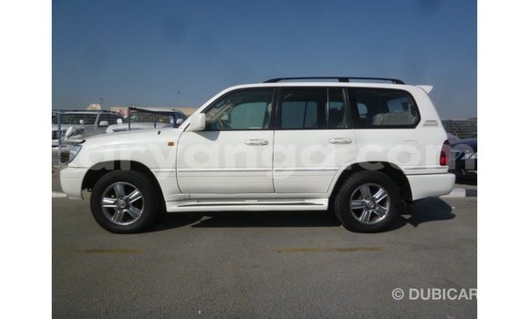 Acheter Import Voiture Toyota Land Cruiser Blanc à Import - Dubai, Malawi Acheter Import Voiture Toyota Land Cruiser Blanc à Import - Dubai, Malawi