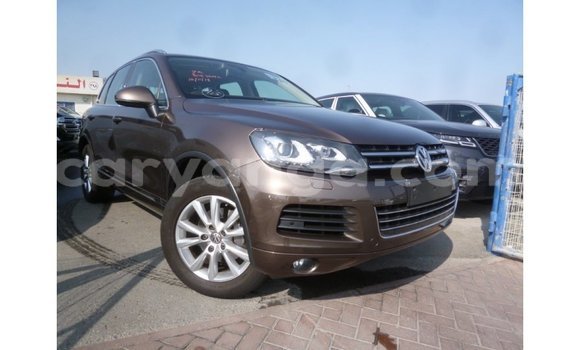 Buy Import Volkswagen Touareg Brown Car in Import - Dubai in Malawi